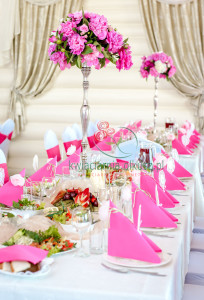 Wedding Table Decorations in pink and white colors